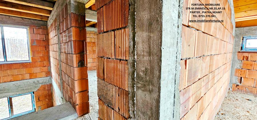 Casa la rosu D+P+E si teren 873 mp, sat Bistrita - 10