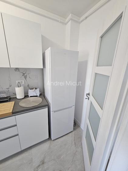 Garsoniera premium 2025 | Prima inchiriere | Complex cu piscine | 7 min Metrou B - 12