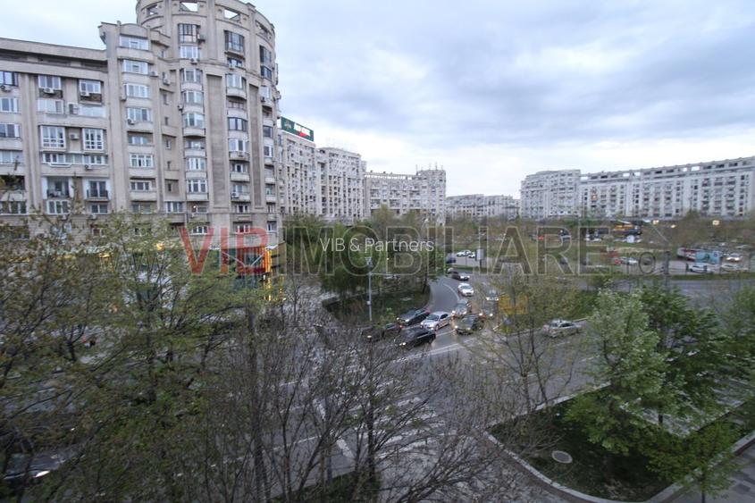 Piata Alba Iulia - Decebal - studio prima inchiriere - vedere bulevard - 2