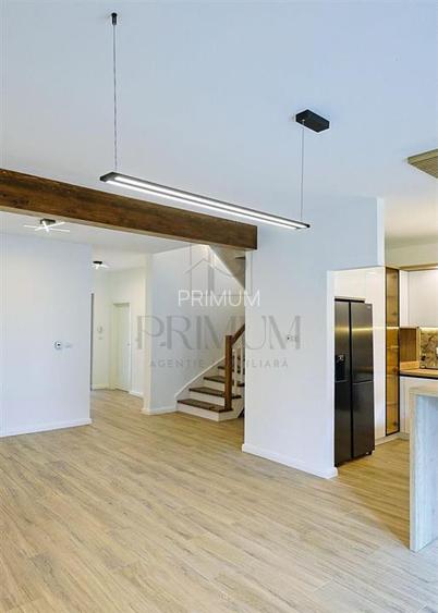 Sacalaz- dormitor la parter- despartit prin garaj- bucatarie echipata si mobilat - 4