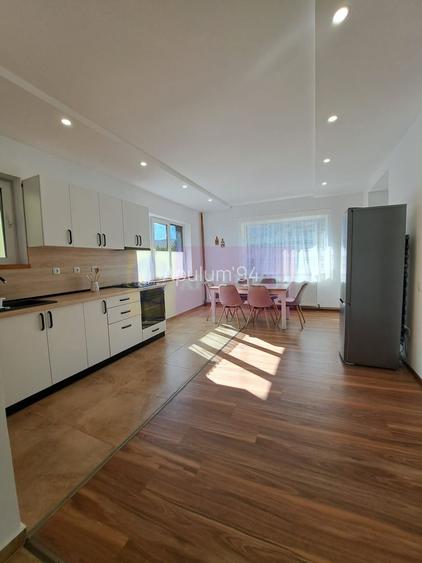 Vila de vanzare in Busteni - Zona Piatra Arsa - 9