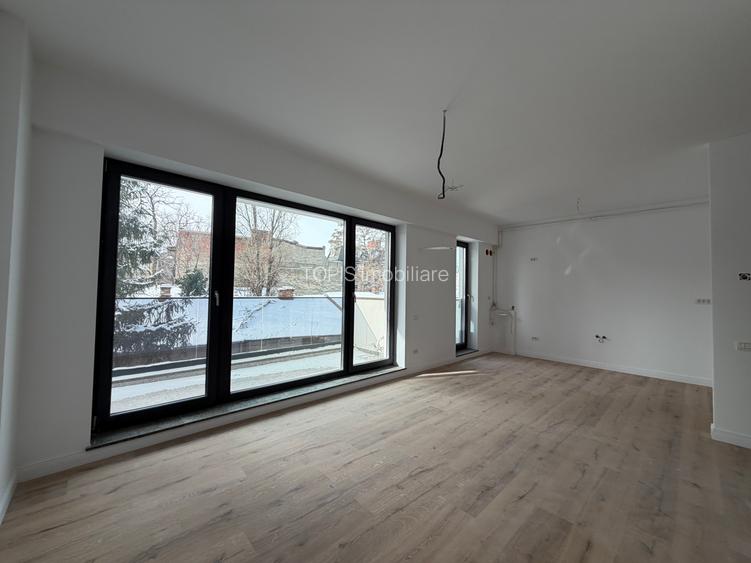 Boutique Premium Building / Spatii Comerciale 50-200 mp/ Parcare / Piata Muncii - 11