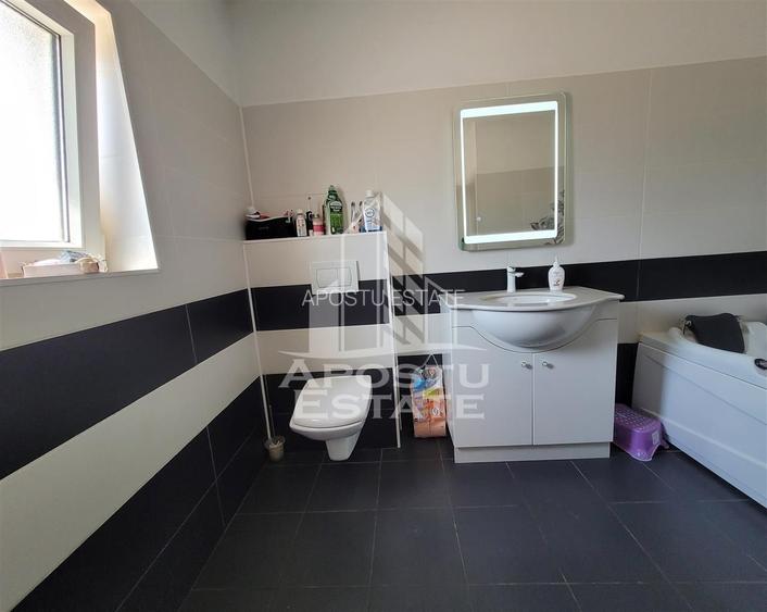 Casa individuala la intrare in Sag, teren de 1.800 mp,  mobilata - 32