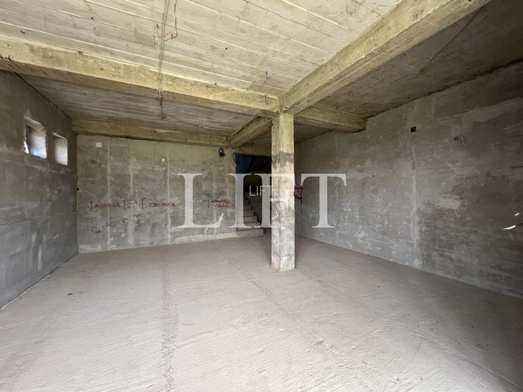 Pret Redus - Casa/Pensiune, teren 2300mp, Bran - Sohodol  - 11