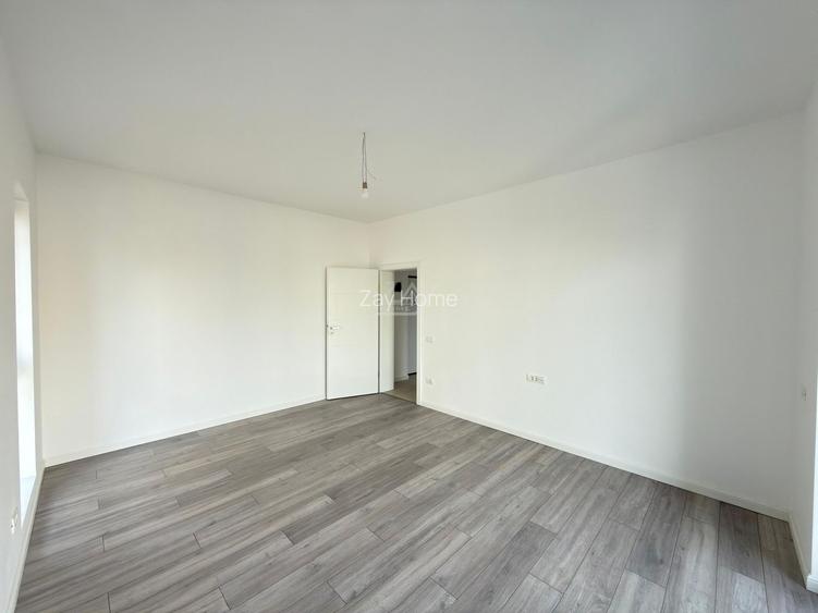 Bloc finalizat la asfalt. Decomandat. Etaj 1. Loc de parcare. - 3