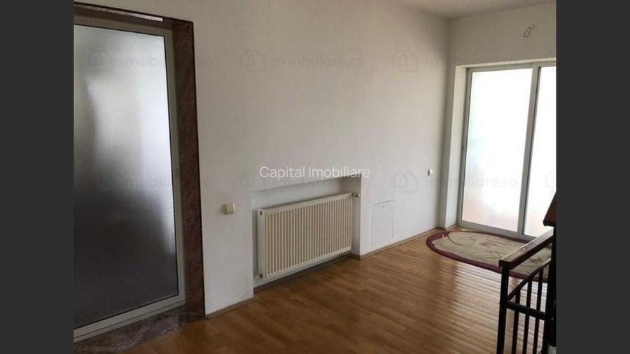Villa for sale, 10 Rooms, 576 sqm, 700 sqm, Brașov - 3