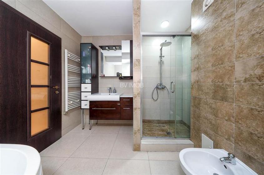 Vanzare apartament 3 camere Ghimbav,, bloc 2010, parcare subterana - 16