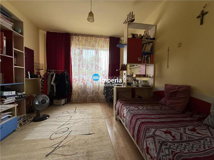 Apartament 4 cam, semi - decomandat, de vanzare zona Tatarasi - Dispecer - 5