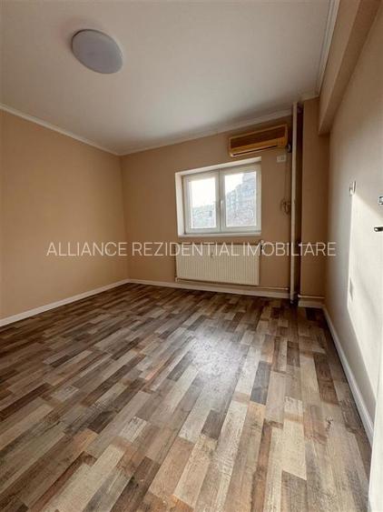 Sector 4 Metrou Aparatorii Patriei,Apartament 3 Camere Renovat - 3