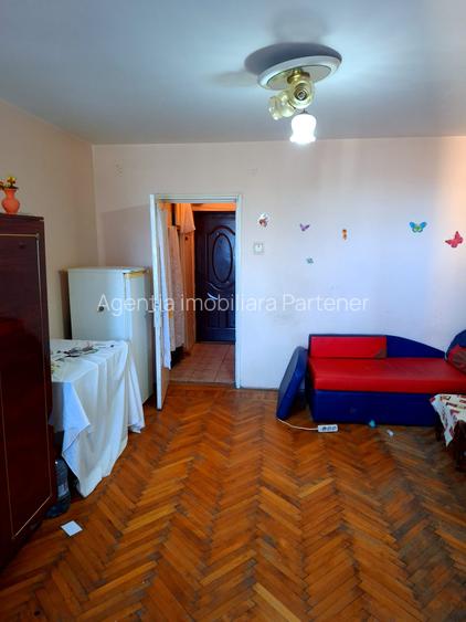 Garsonieră Craiovei , LIBERĂ / finisaje clasice , preț NEGOCIABIL - 5