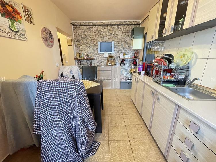 Locuinta luminoasa la mansarda-constructie 2013 - 14