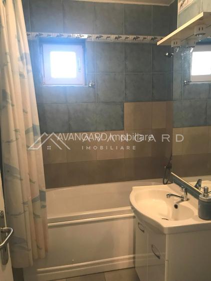 | Apartament 3 camere | 63 mp | Etaj intermediar | Zorilor - Pasteur | - 9