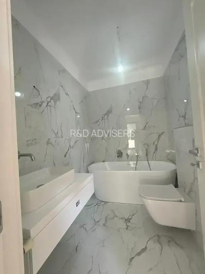 Unirii Ultracentral | Ap 4 camere | Finisaje Premium  | 2 parcari | - 3