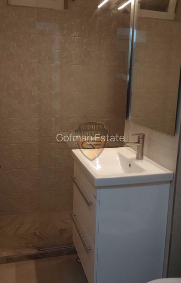 3 camere Constanta Ultracentral Tomis Mall, balcon, centrala gaz etaj 1 cu lift - 6