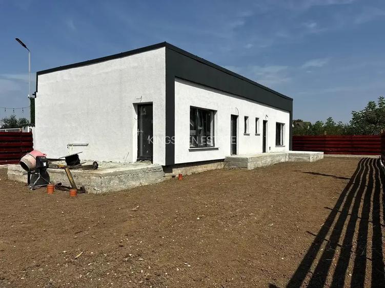 Apartament in casa pe 1 nivel- curte 80 mp Crevedia Kaufland - 3