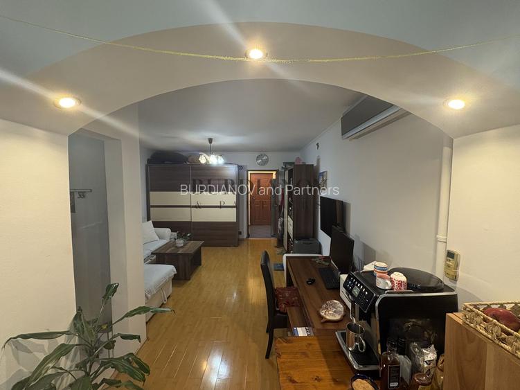 Garsonieră de vânzare -  Metrou Apărătorii Patriei - etaj 3/9 - 1966 - 4