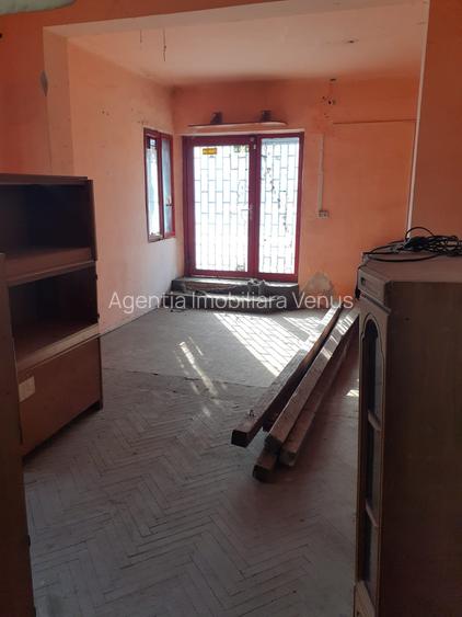 Cladire la strada Calea Nationala - 2