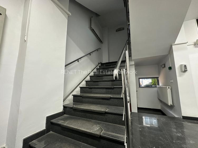 Vand clădire de birouri,cabinete. Cotroceni zona exclusivista EURO - 6