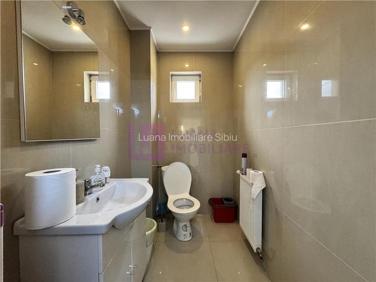 Spatiu de birouri de inchiriat | 40 mp | costuri incluse | parcare | Strand - 5