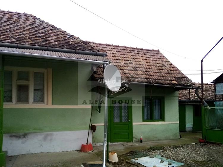 Casă 3 camere, priveliște Castelul Ugron – pretabil si pentru investie - 4