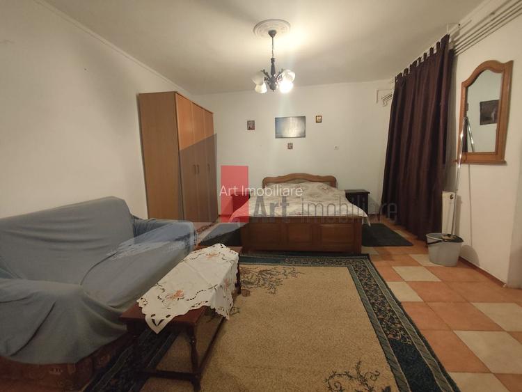 Garsoniera de inchiriat in zona Damaroaia - 2