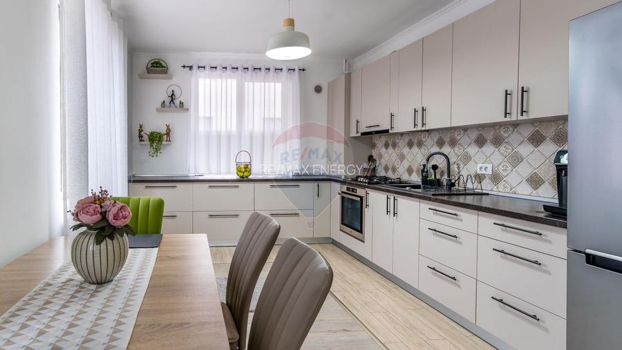 Casă cu 5 camere de vânzare || 400 MP teren || Someseni - 7