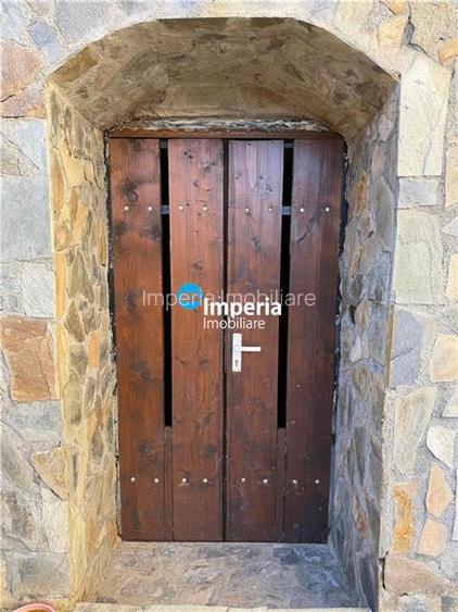 Vila 4 cam. 650 teren, regie proprie, garaj, beci, vedere lac Iezareni - 12