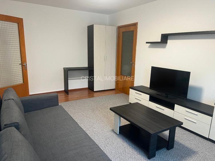 Închiriere Apartament cu 2 camere renovat, 4 min metrou Costin Georgian - 3