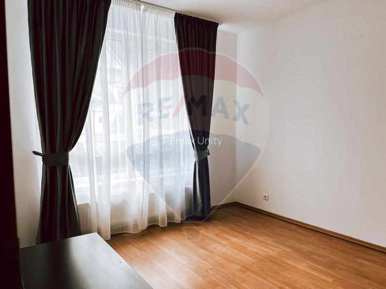 Apartament spatios de închiriat în zona Green Valley - Noua - 16