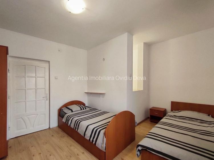 Inchiriez Vila 5 camere mari, 5 balcoane + 2 bai + bucatarie, utilata - 6