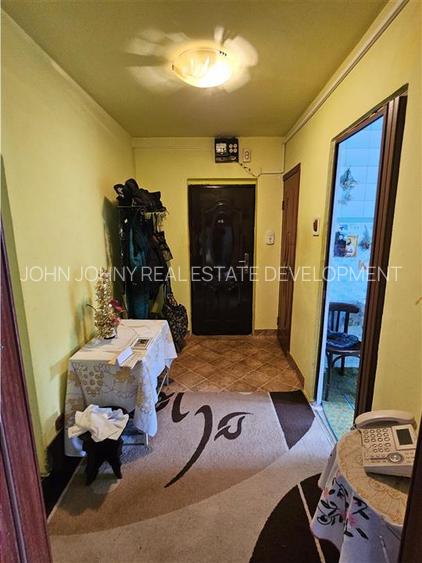 Apartament 3 camere decomandatStr. Uioara - 4