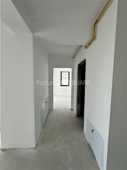Apartament 3 Camere în bloc finalizat, etaj intermediar, construcție n - 17
