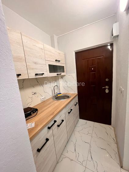 Cameră de cămin cu baie proprie,cu chirias,zona Mihail Sturdza,etaj 1 - 5