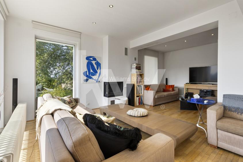 Proprietate unica cu priveliste spectaculoasa in inima Brasovului - 13