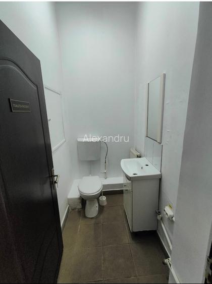 Spațiu comercial de închiriat - 10