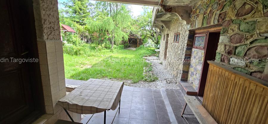 Vânzare proprietate - Casă tip conac, teren și anexă, într-un cadru natural spec - 18