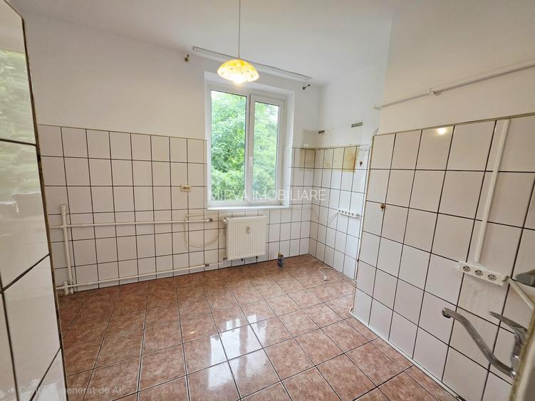 2 camere decomandat | 60 mp utili | Etaj 2 | Zona Sud | Boxă - 18