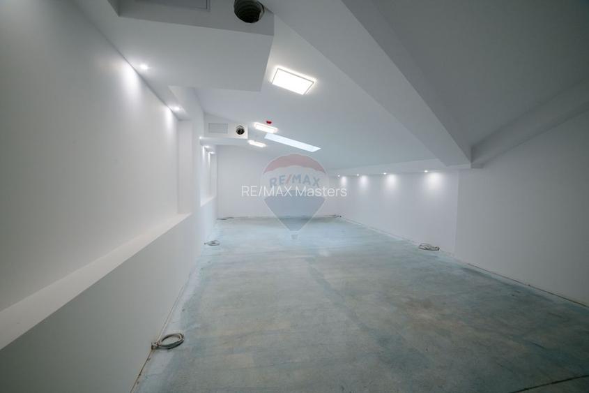 Spațiu comercial ULTRACENTRAL - 14