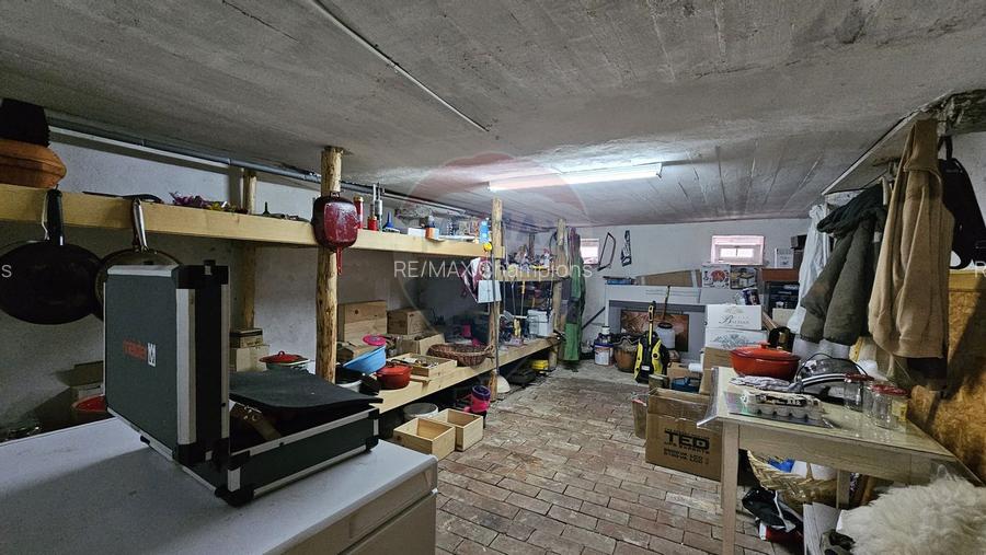 Casă de vânzare Bran Sohodol teren  intravilan 10.331 mp două locuințe - 30