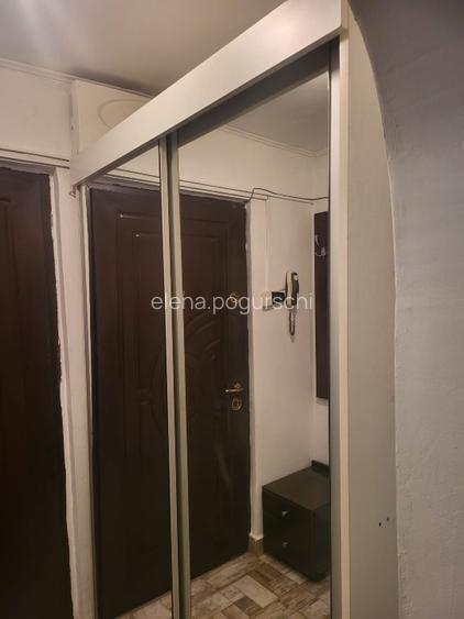 Garsoniera , zona Stefan cel Mare, langa statia de metrou Stefan cel mare - 2