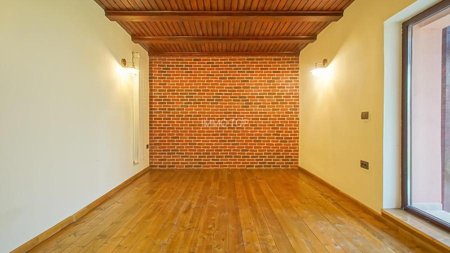 Casa de vanzare in centrul Brasovului - curte privata si pivnita - 14