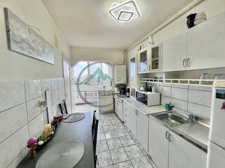 Apartament 3 camere, decomandat