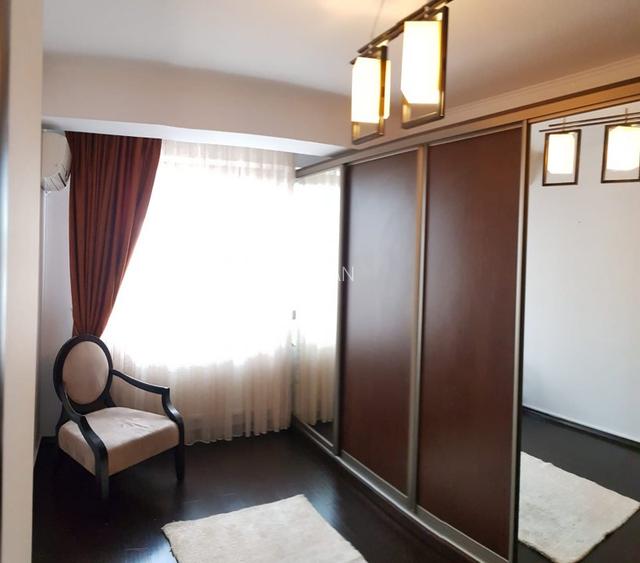 Proprietar-Închiriez apartament 3 camere + 2 locuri parcare - VIDEO  - 9