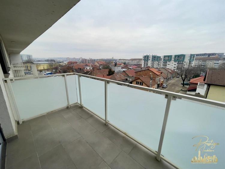 Apartament cu 3 camere de inchiriat in Prima Onestilor P5 - Oradea