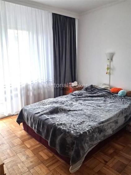 Apartament decomandat 3/8, Calea Mosilor - 3