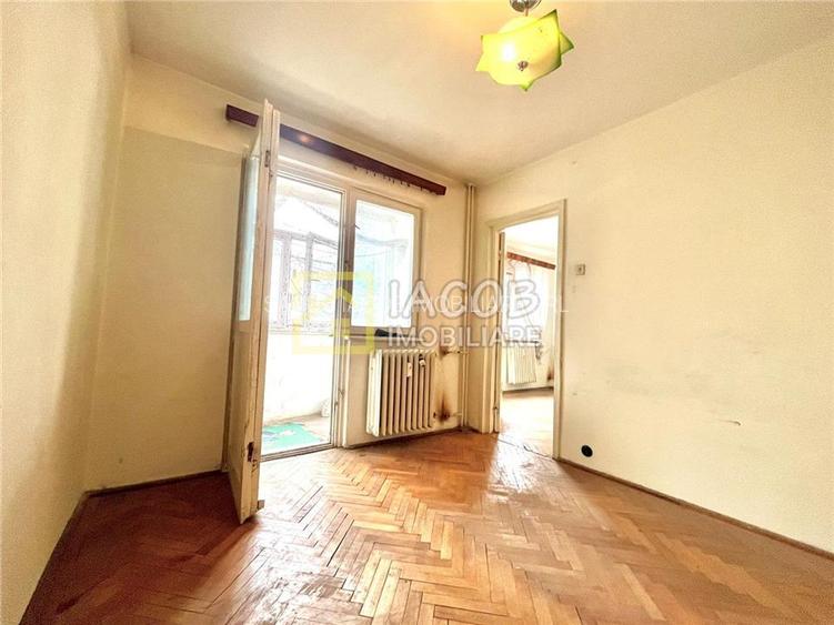 Apartament 3 camere, str. Stadionului, etaj 2 - 2