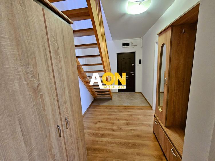 Penthouse pe două niveluri, panouri solare, terasă de 50 mp, boxă - 9