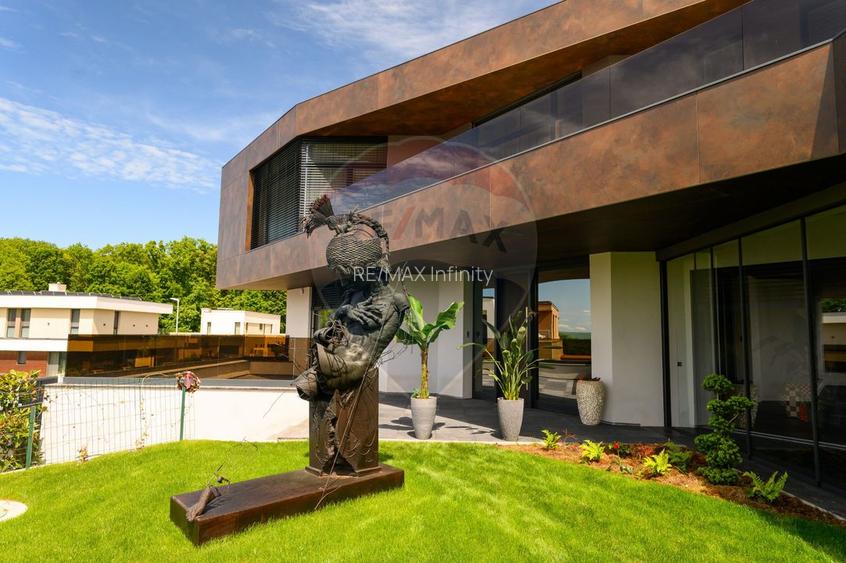 Proprietate spectaculoasă și unică de vânzare în Cluj-Napoca - 2