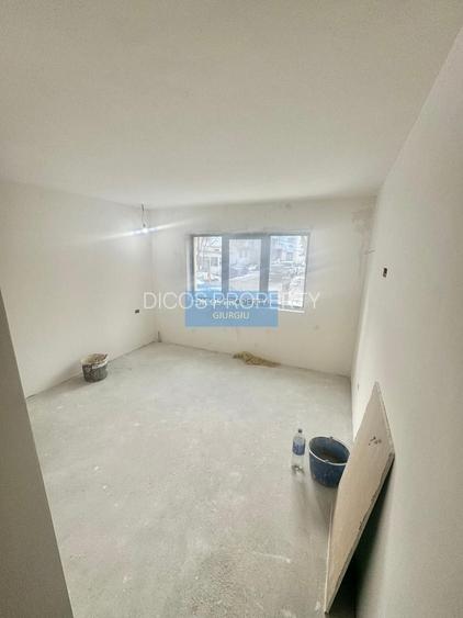 Apartament 4 camere de vânzare – Bd. București - 5
