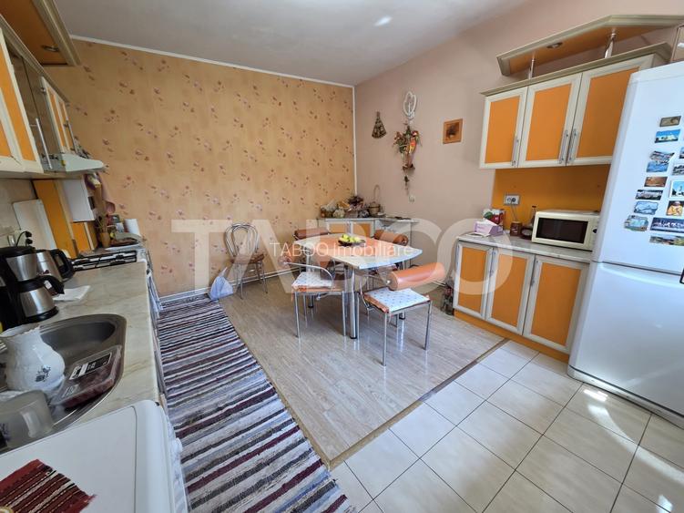 Casa individuala de vanzare 3 camere curte si gradina Beclean - 12